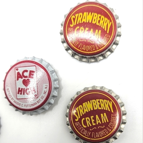 ๐๏ธ FREE ADD ON Vintage Collectible Soda Pop Bottle Cap Button Covers 5 pc - Picture 4 of 4